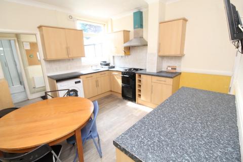 3 bedroom terraced house to rent, Claude Street, Nottingham NG7