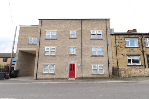 2 bedroom flat to rent, Roker Lane, Pudsey, West Yorkshire, UK, LS28