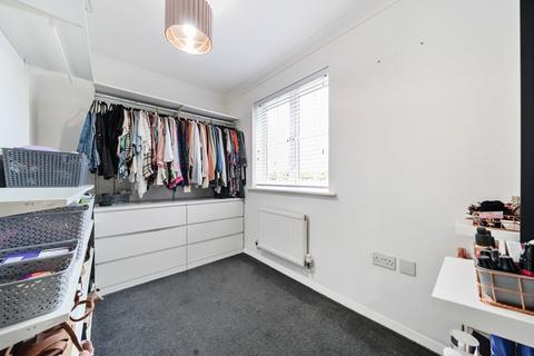 21 Hubbards Close, Uxbridge, UB8 3HB
