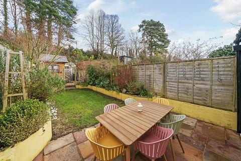2 bedroom terraced house for sale - Madeline Road, Petersfield, Hampshire, GU31