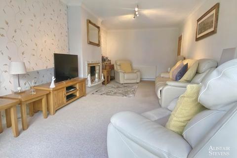 38 Cecil Street, Royton, Oldham, OL2 5NE