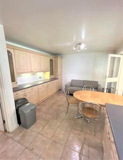 4 bedroom end of terrace house to rent, Egginton Road Brighton BN2