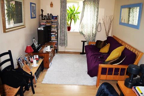 39 Rockall Court, Slough, SL3 8EZ