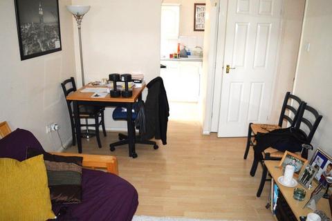 39 Rockall Court, Slough, SL3 8EZ