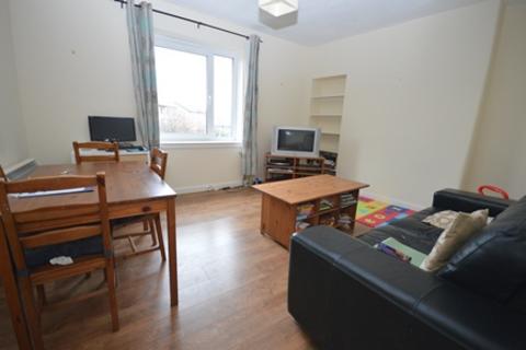 2 bedroom flat to rent, 1017L West Pilton Rise, Edinburgh, EH4 4UQ