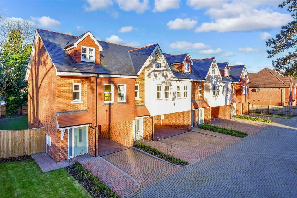 Pine Tree Court, Maidstone Road... 3 bed end of terrace house for sale