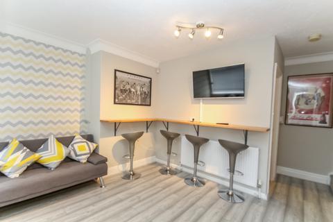 1 bedroom terraced house to rent, Hessle Road, Hyde Park, Leeds, LS6