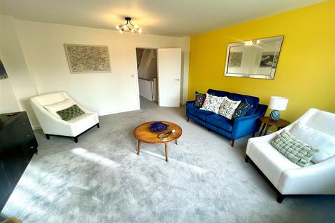 3 bedroom terraced house for sale, Pine Tree Court, Maidstone Road, Paddock Wood, Kent
