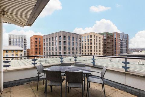 3 bedroom flat for sale, Compass House, Smugglers Way, London