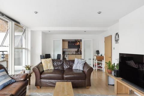 3 bedroom flat for sale, Compass House, Smugglers Way, London