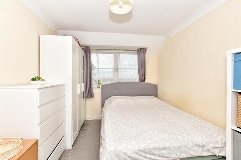 2 bedroom flat for sale, Lockwood Place, Chingford