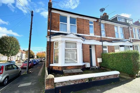 1 bedroom flat to rent, Malvern Road, Gillingham ME7