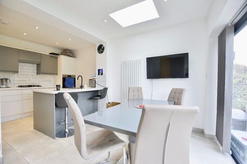 67 York Road, Chingford, London, E4 8LA
