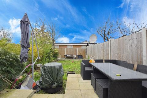 67 York Road, Chingford, London, E4 8LA