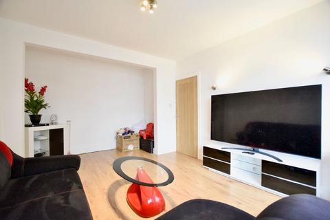 67 York Road, Chingford, London, E4 8LA