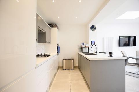 67 York Road, Chingford, London, E4 8LA