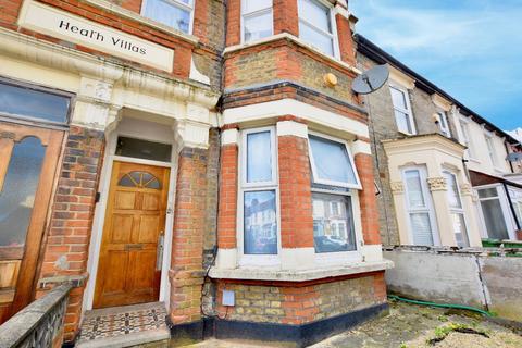 1 bedroom flat to rent, Meanley Road, Manor Park, E12