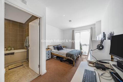 2 bedroom flat to rent - Furley Road Peckham SE15
