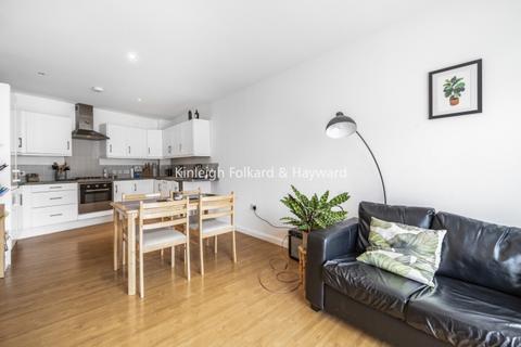 2 bedroom flat to rent, Furley Road Peckham SE15