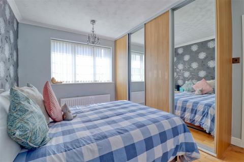6 Devereaux Close, Walton On The Naze, CO14 8TY