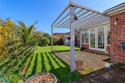 6 Devereaux Close, Walton On The Naze, CO14 8TY
