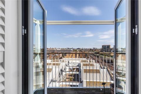 Flat 25, 1 Hare Marsh, London, E2 6FF