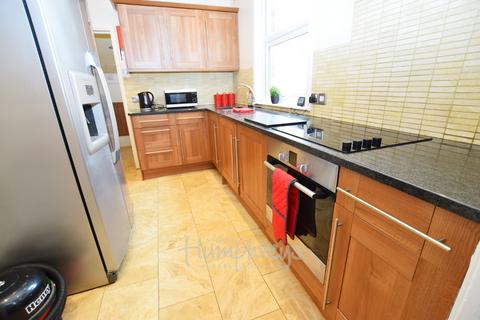 4 bedroom house share to rent, Artizan Road, Northampton NN1