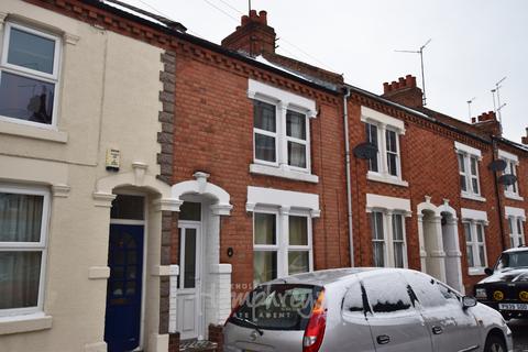 4 bedroom terraced house to rent, Artizan Road, Northampton NN1