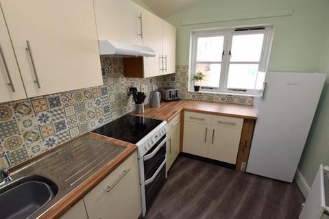 6 bedroom terraced house to rent, Burns Street, Northampton NN1