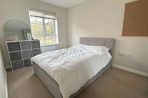 2 bedroom apartment for sale - Wildacre Drive, Northampton NN3