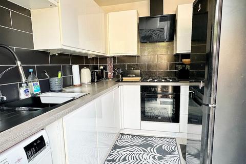 46 Claregate, Northampton, NN4 0QZ
