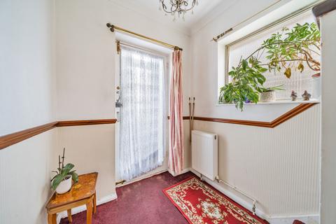 147 Perry Hill, London, SE6 4LP