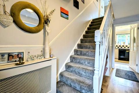 29 Sutton Field, Whitehill, Bordon, GU35 9BP