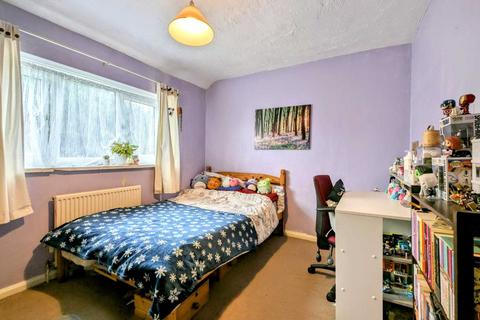 29 Sutton Field, Whitehill, Bordon, GU35 9BP