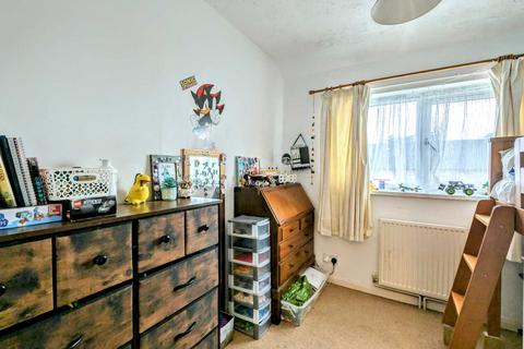 29 Sutton Field, Whitehill, Bordon, GU35 9BP