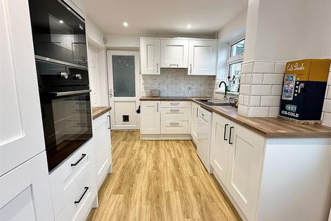 171 Hazeldene Road, Northampton, NN2 7PA