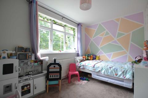 10 Cornwall Road, Whitehill, Bordon, GU35 9PP
