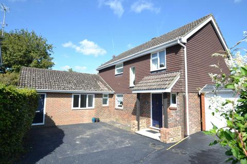 8 Cowslip Close, Lindford, Bordon, GU35 0YF