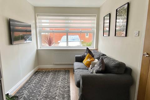 17 Campaign Close, Wootton, Northampton, NN4 6RL