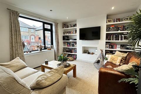 71 Kingsway, Northampton, NN2 8HN