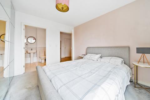 2 bedroom apartment for sale, Greenwich High Road, Greenwich