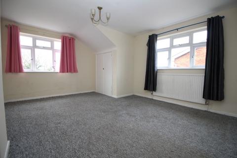 2 bedroom semi-detached house to rent - Slade Road, Clacton-on-Sea