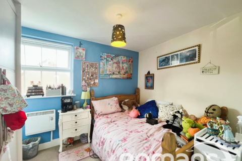 7 Barrington Drive, Basingstoke, RG24 9RS