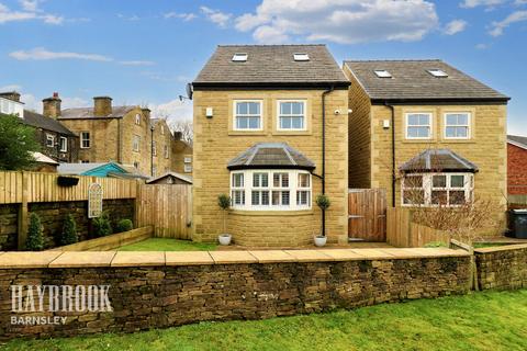 3 bedroom detached house for sale, Wentworth Court, Penistone