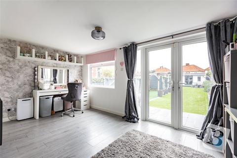9 Walmer Close, Romford, RM7 8QH