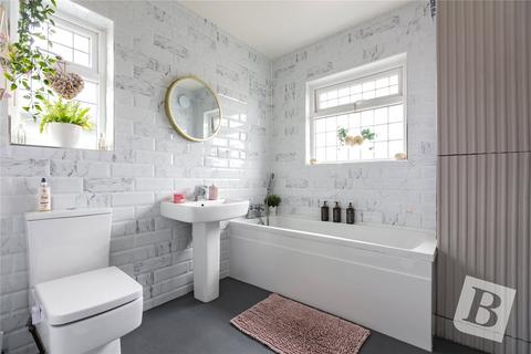 9 Walmer Close, Romford, RM7 8QH