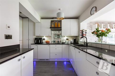9 Walmer Close, Romford, RM7 8QH