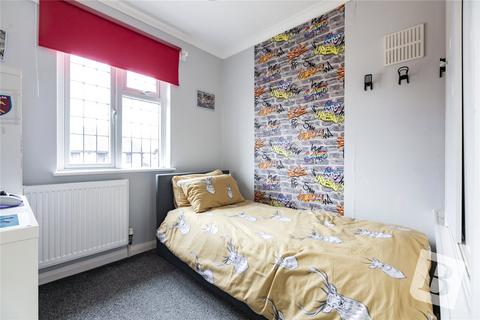 9 Walmer Close, Romford, RM7 8QH