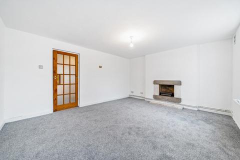 3 bedroom flat for sale - Dagnall Park, South Norwood