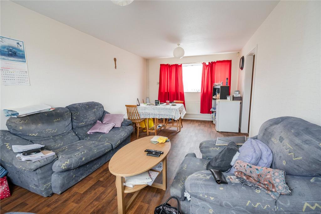 Living Room (2)